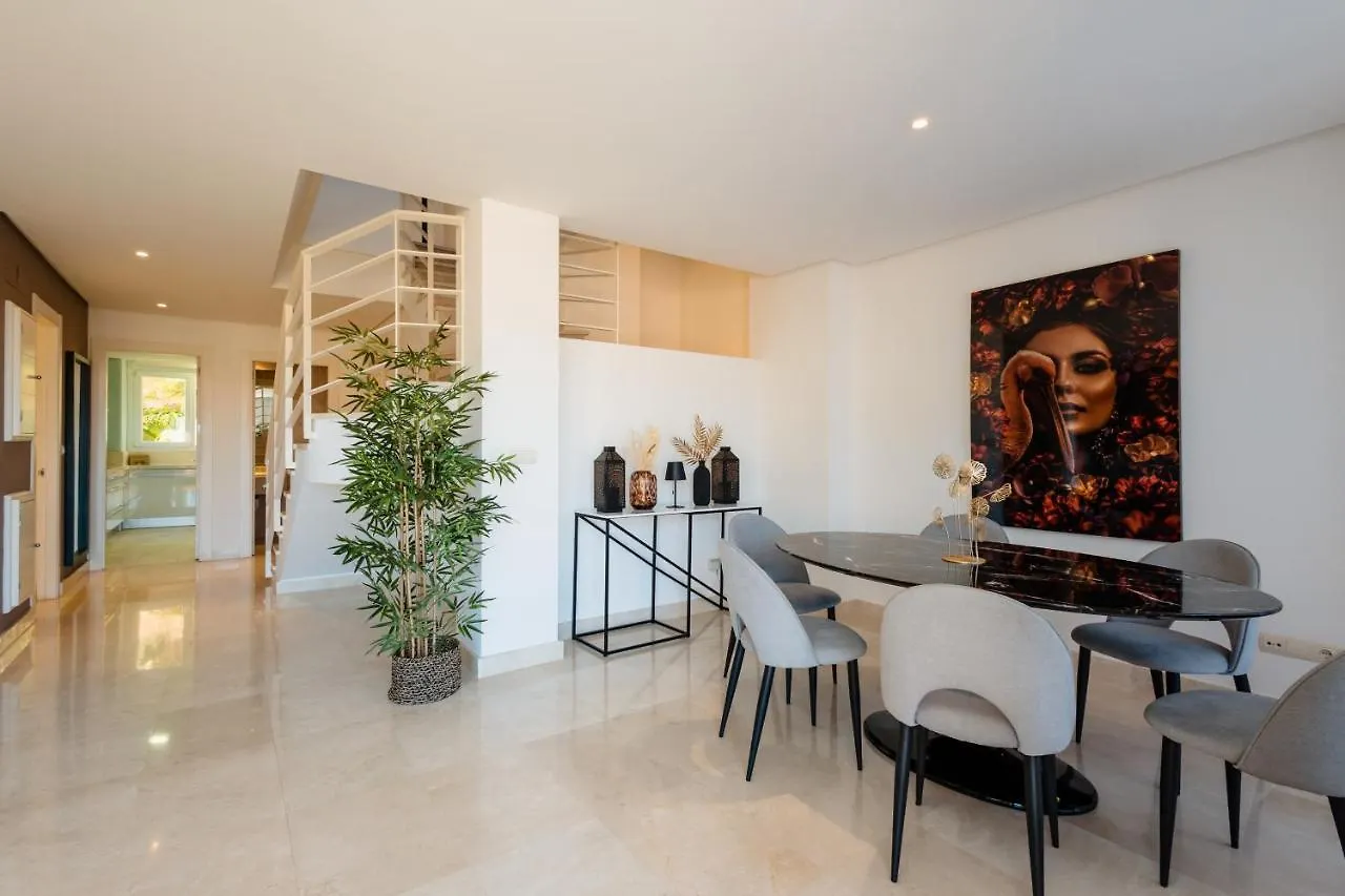 Penthouse With Sea Views In Nueva Andalucia Apartment Marbella