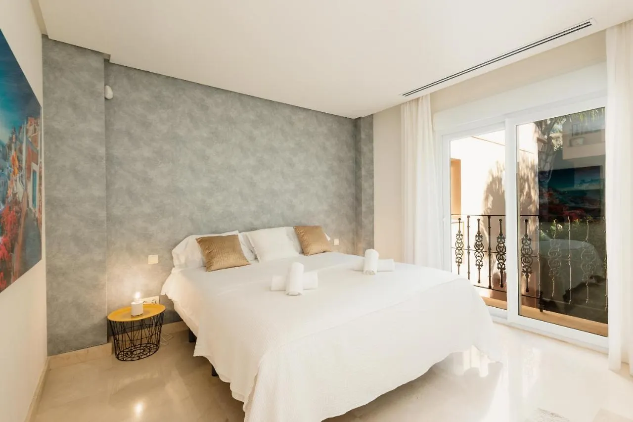 Penthouse With Sea Views In Nueva Andalucia Apartment Marbella