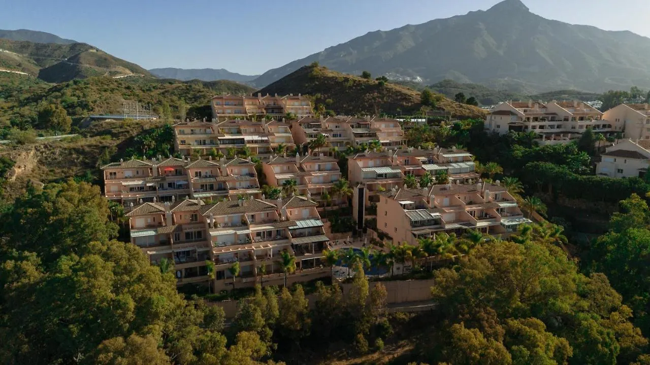 Penthouse With Sea Views In Nueva Andalucia Apartment Marbella