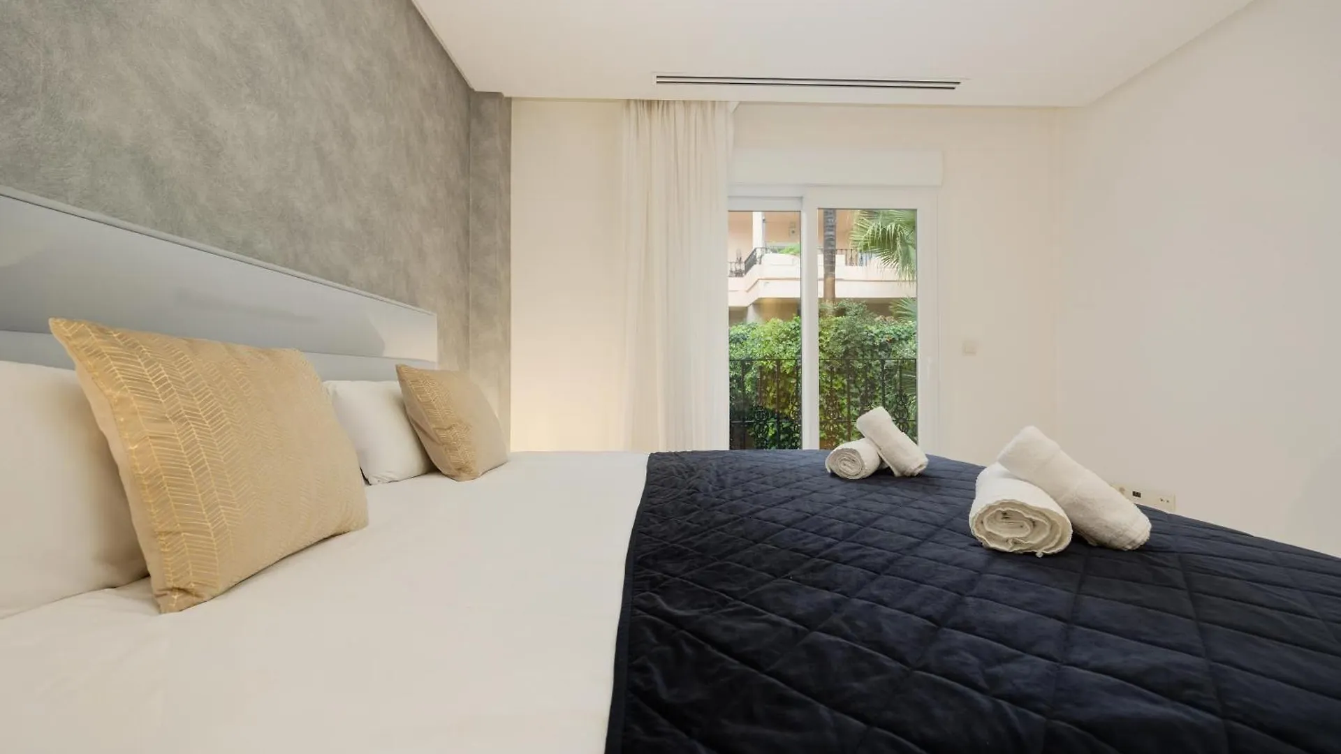 Penthouse With Sea Views In Nueva Andalucia Apartment Marbella